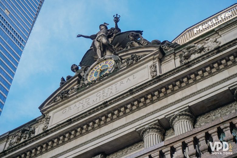 Fachada de um prédio histórico em Nova York - a Grand Central Station. 