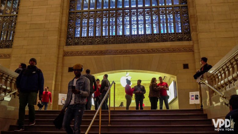 Foto da loja da Apple na Grand Central Station costumam estar sempre mais cheias