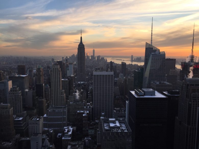 Foto de Nova York tirada do observatório do Empire State Building, no pôr do sol