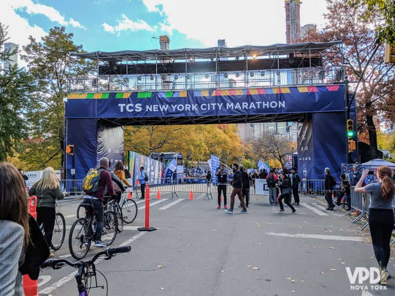 Foto da linha de chegada na Maratona de Nova York, um evento bem tradicional