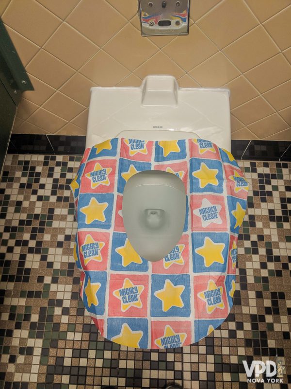 Foto do protetor de assento de vaso sanitário para crianças 