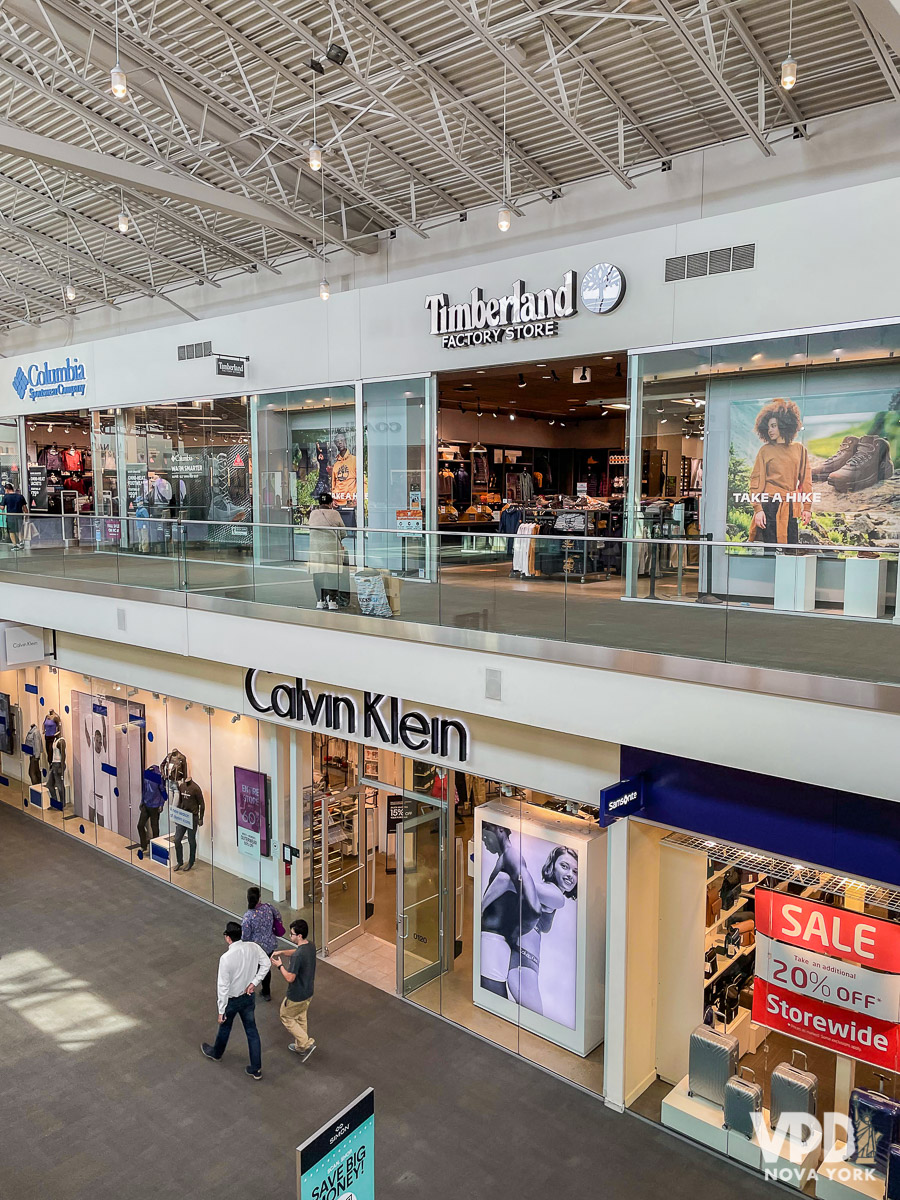 The Mills at Jersey Gardens outlet barato perto de Nova York